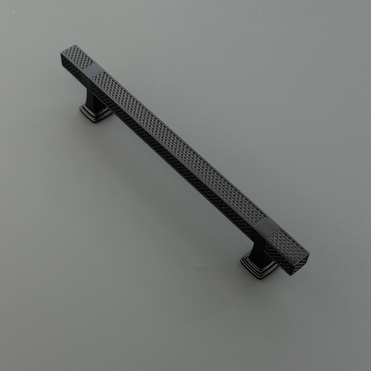 LUDLOW, Patterned Bar Handle