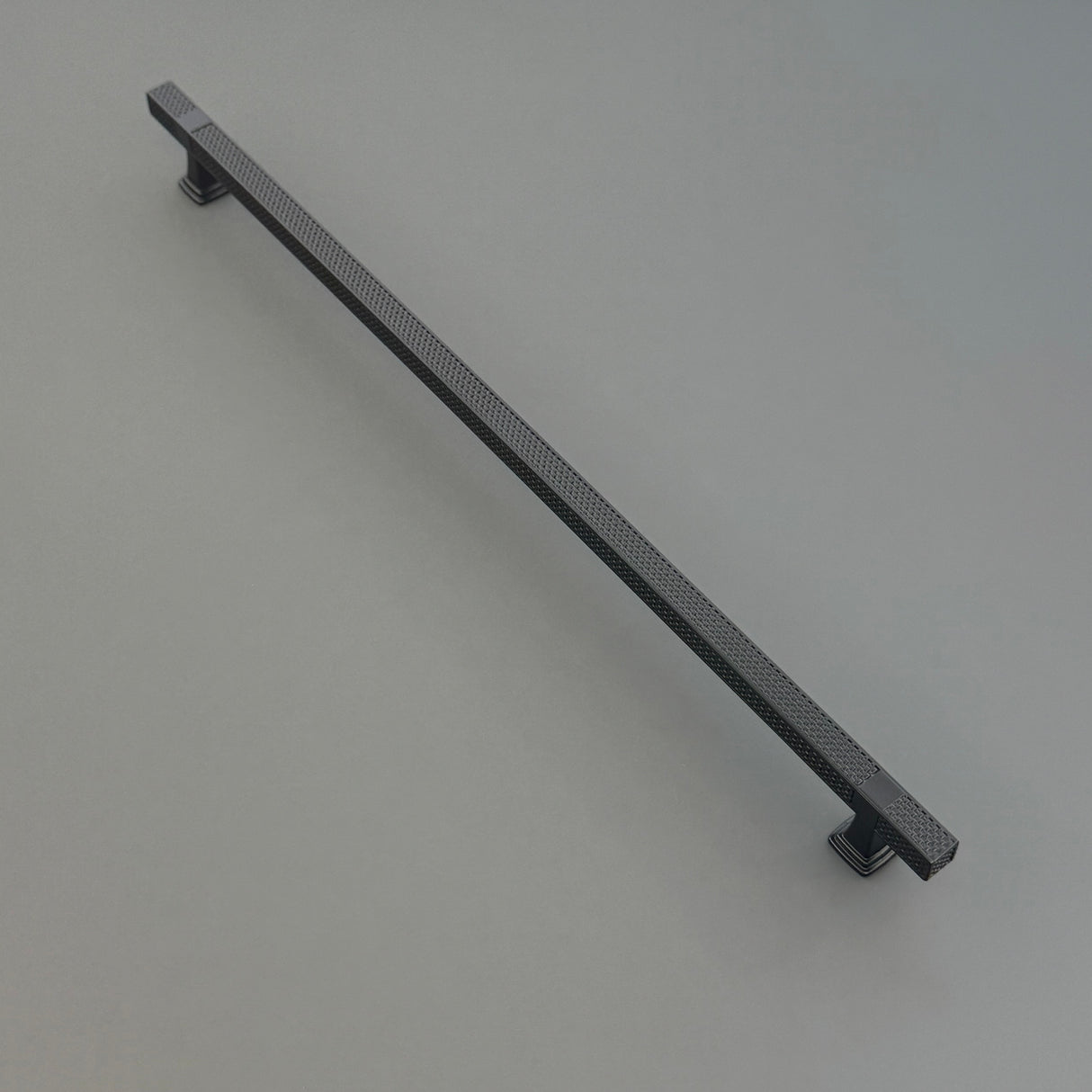 LUDLOW, Patterned Bar Handle