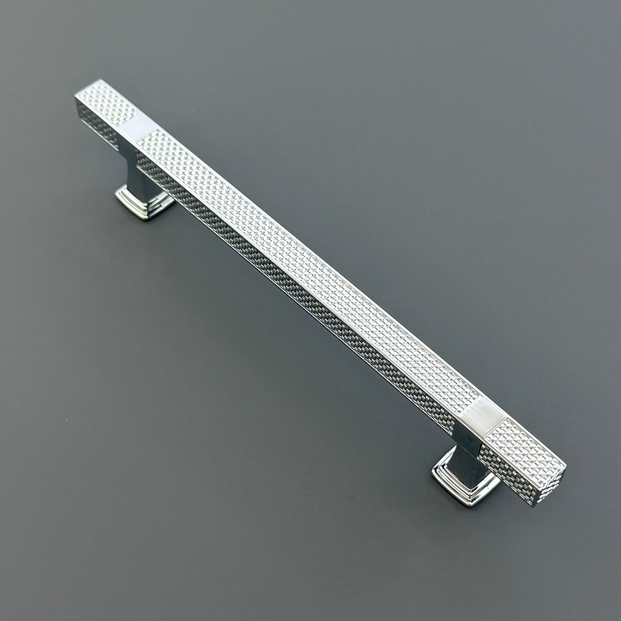 LUDLOW, Patterned Bar Handle