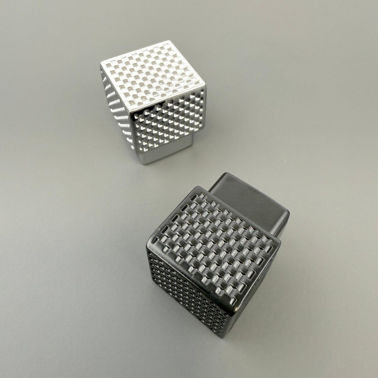 LUDLOW, Patterned Knob Handle