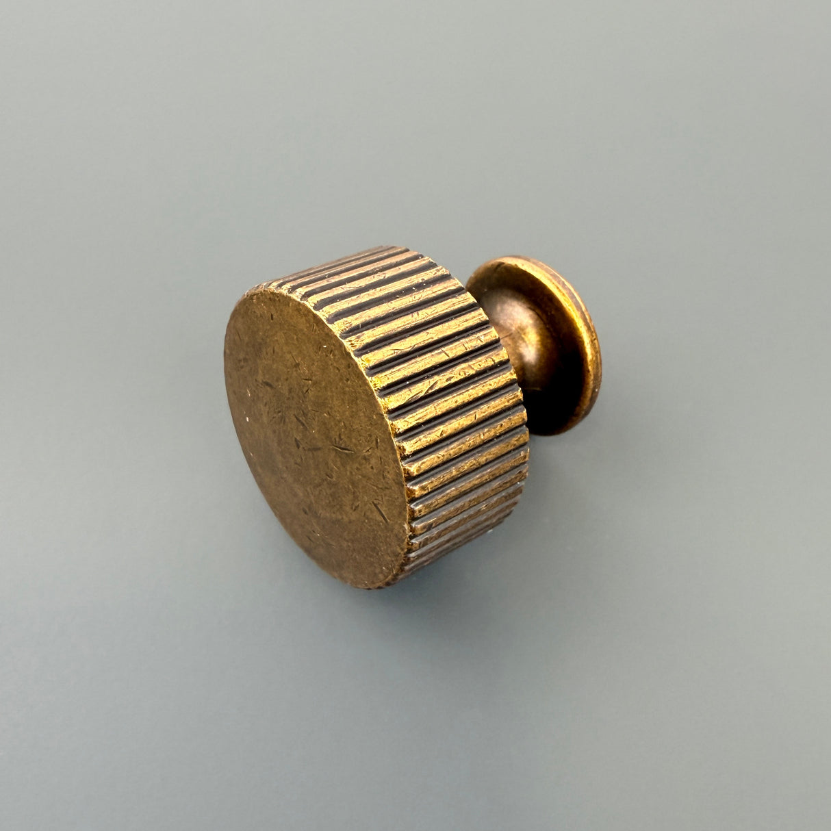 STRATFORD, Linear Knob Handle