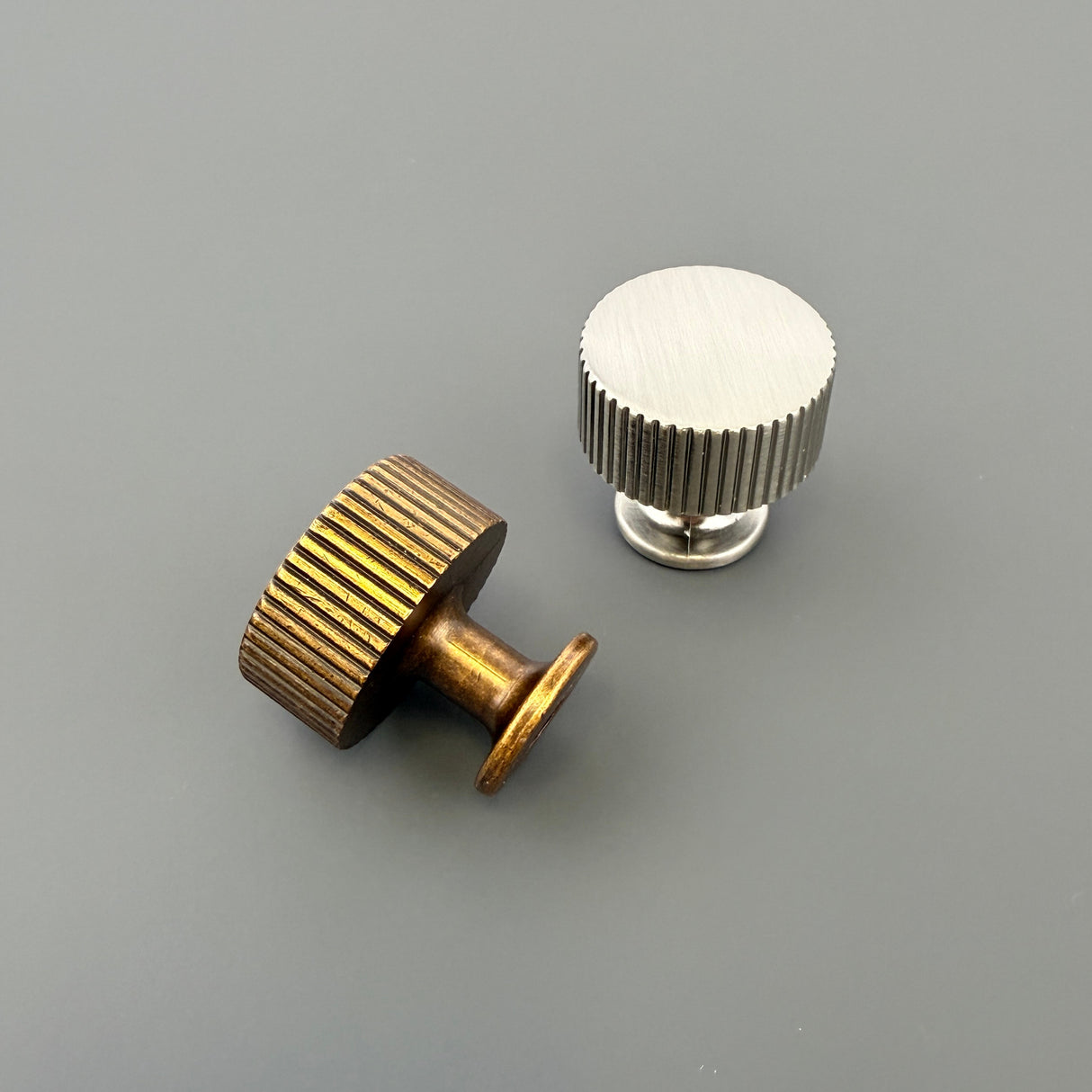 STRATFORD, Linear Knob Handle