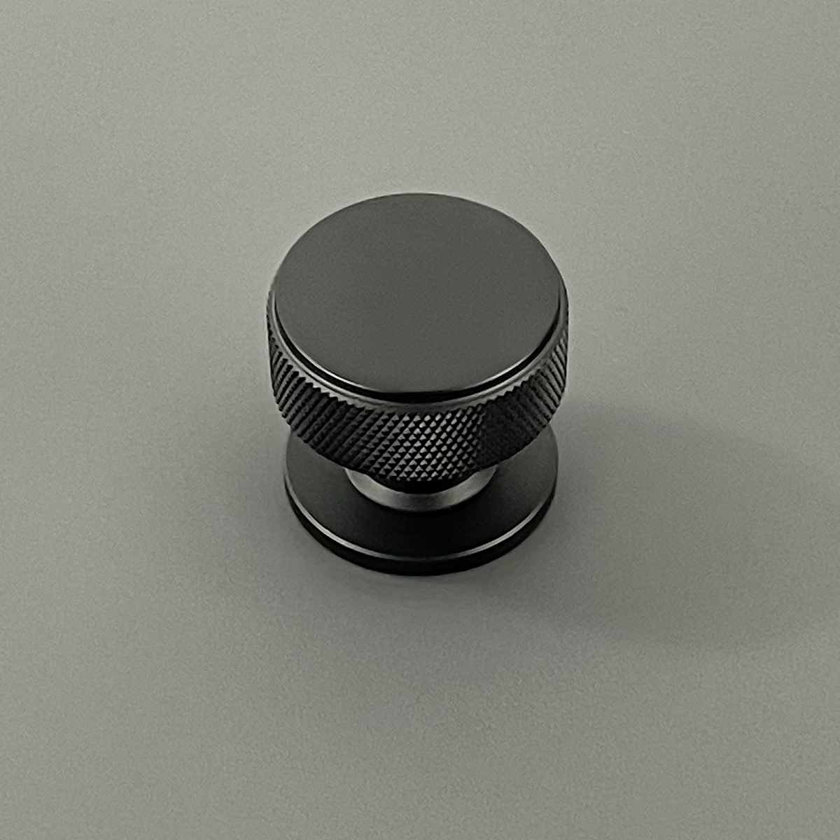 EPSOM, Knurled Knob Handle