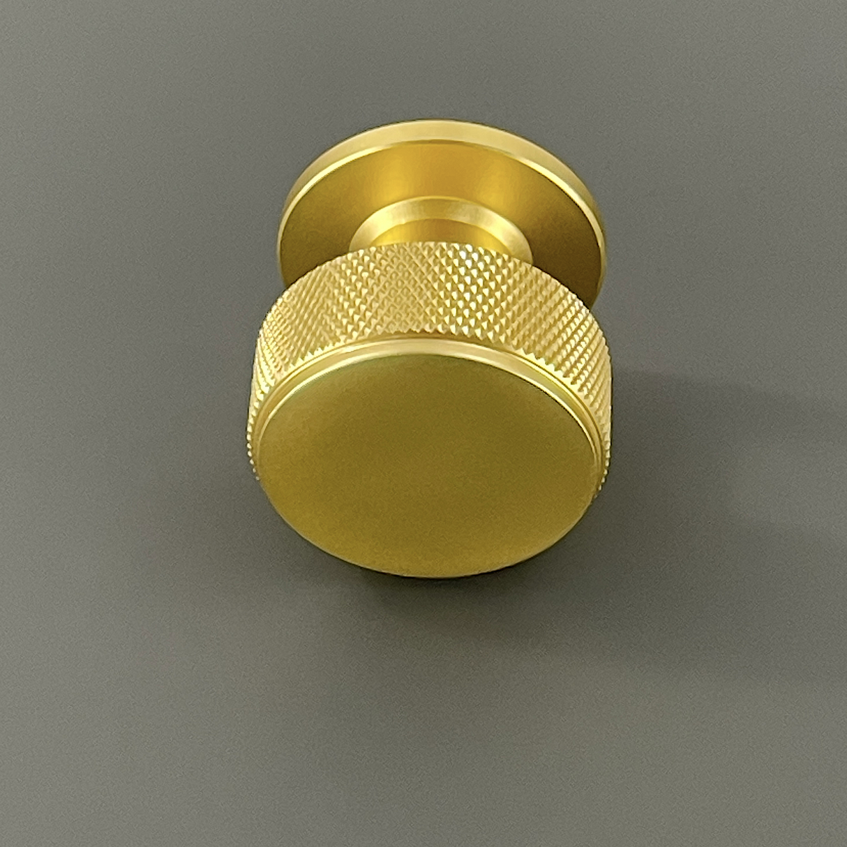 EPSOM, Knurled Knob Handle