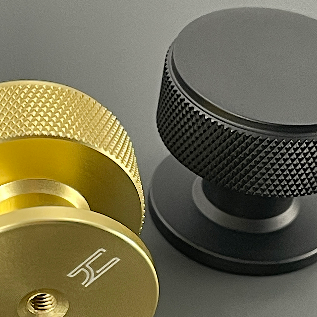 EPSOM, Knurled Knob Handle