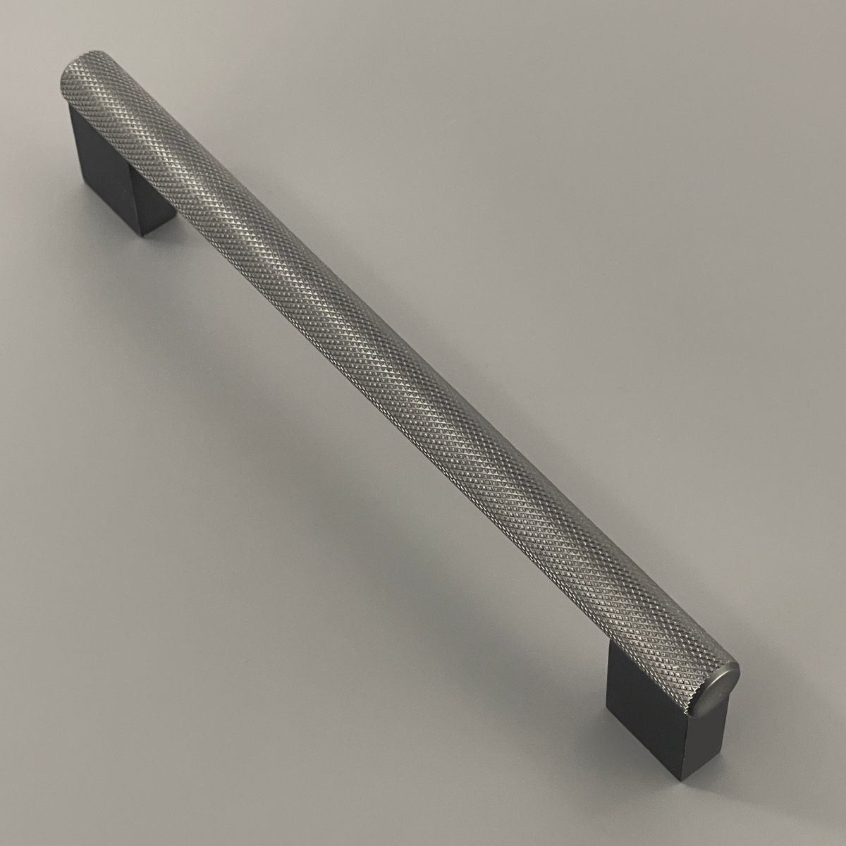 RIPON, Knurled Bar Handle